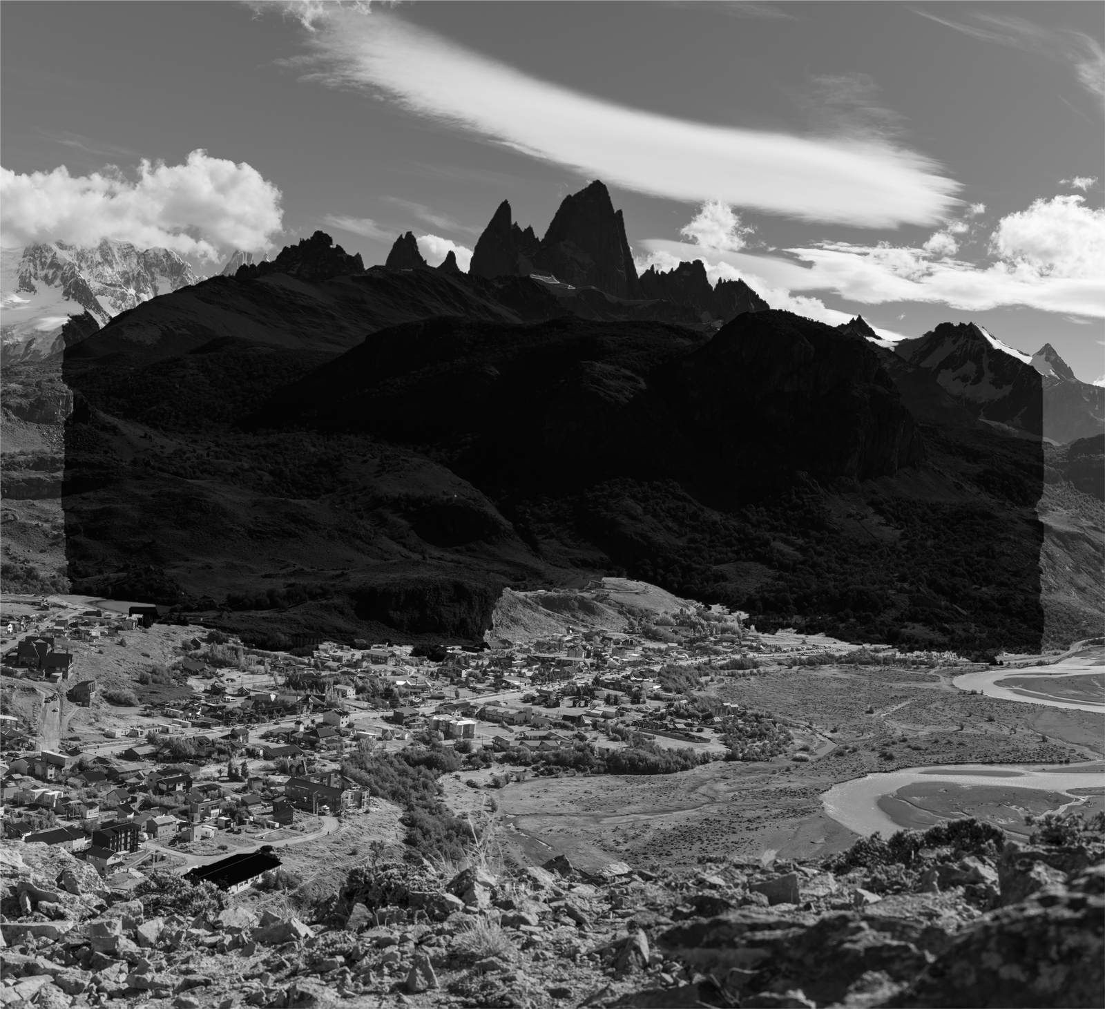 Target: El Chalten desde el paredón.
Proceso: GRABCUT.
Traducción: Hipotetiza sobre qué es fondo sin aprendizaje ni vocabulario, suposición geométrica y separación de colores.
Timestamp: 2025-2026